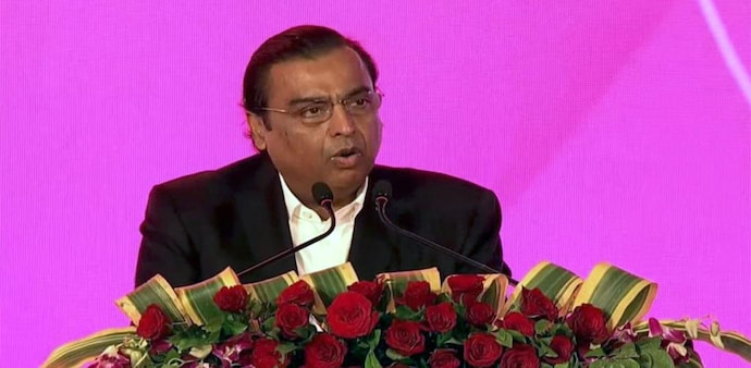 RIL to invest Rs 75000 crore in UP, says Mukesh Ambani RIL to invest Rs 75000 crore in UP, says Mukesh Ambani