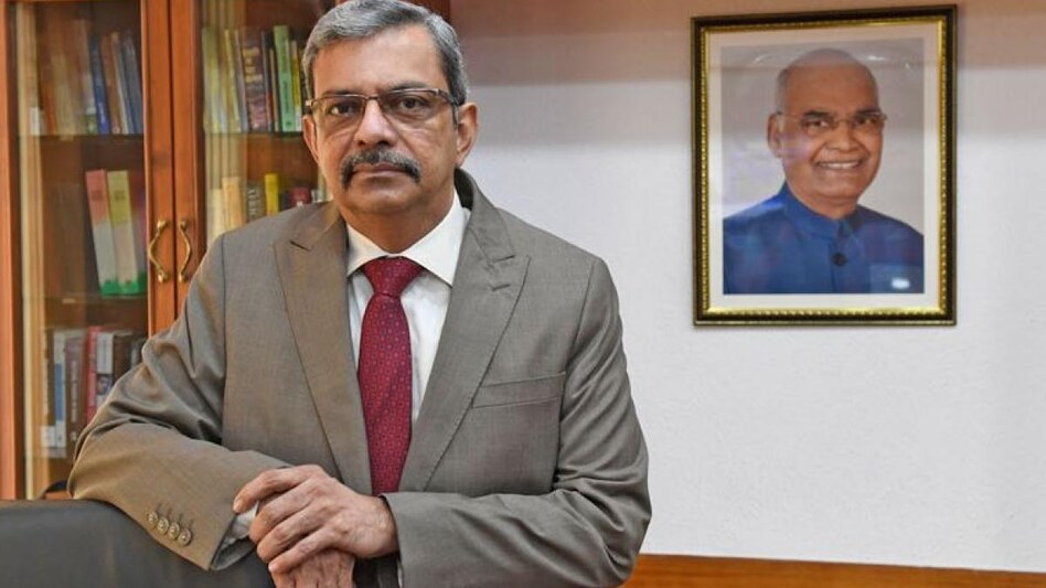 LIC sold 50,000 Jeevan Azad policies in 10-15 days: LIC Chairman MR Kumar LIC sold 50,000 Jeevan Azad policies in 10-15 days: LIC Chairman MR Kumar