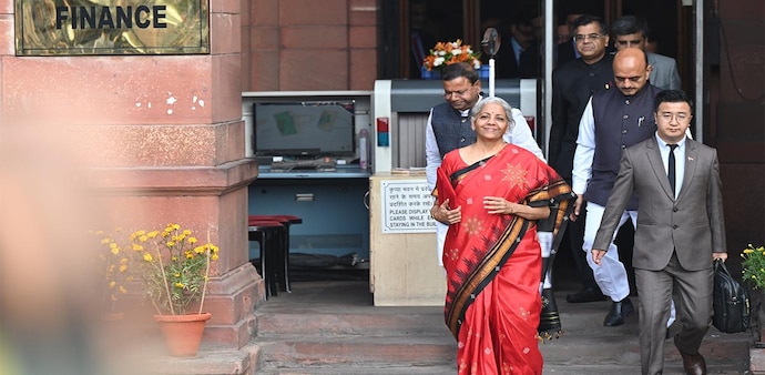 Union Budget 2023: Nirmala Sitharaman announces new tax slab Union Budget 2023: Nirmala Sitharaman announces new tax slab