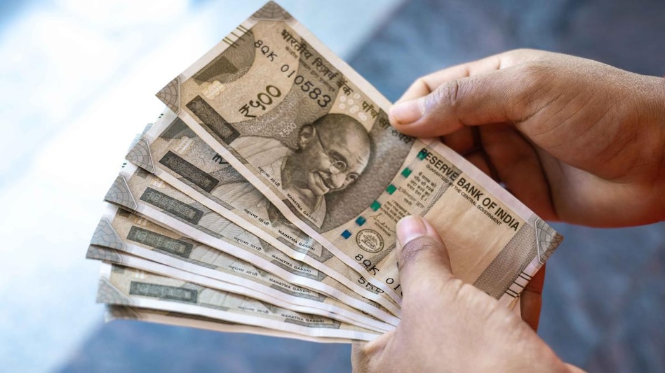 Rupee vs US dollar: Domestic currency rises 12 paise in early trade to  82.08 after closing at a low of 82.20 - BusinessToday