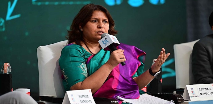 Retorting to Trivedi’s comments, Supriya Shrinate said that he did not name Adani even once Retorting to Trivedi’s comments, Supriya Shrinate said that he did not name Adani even once