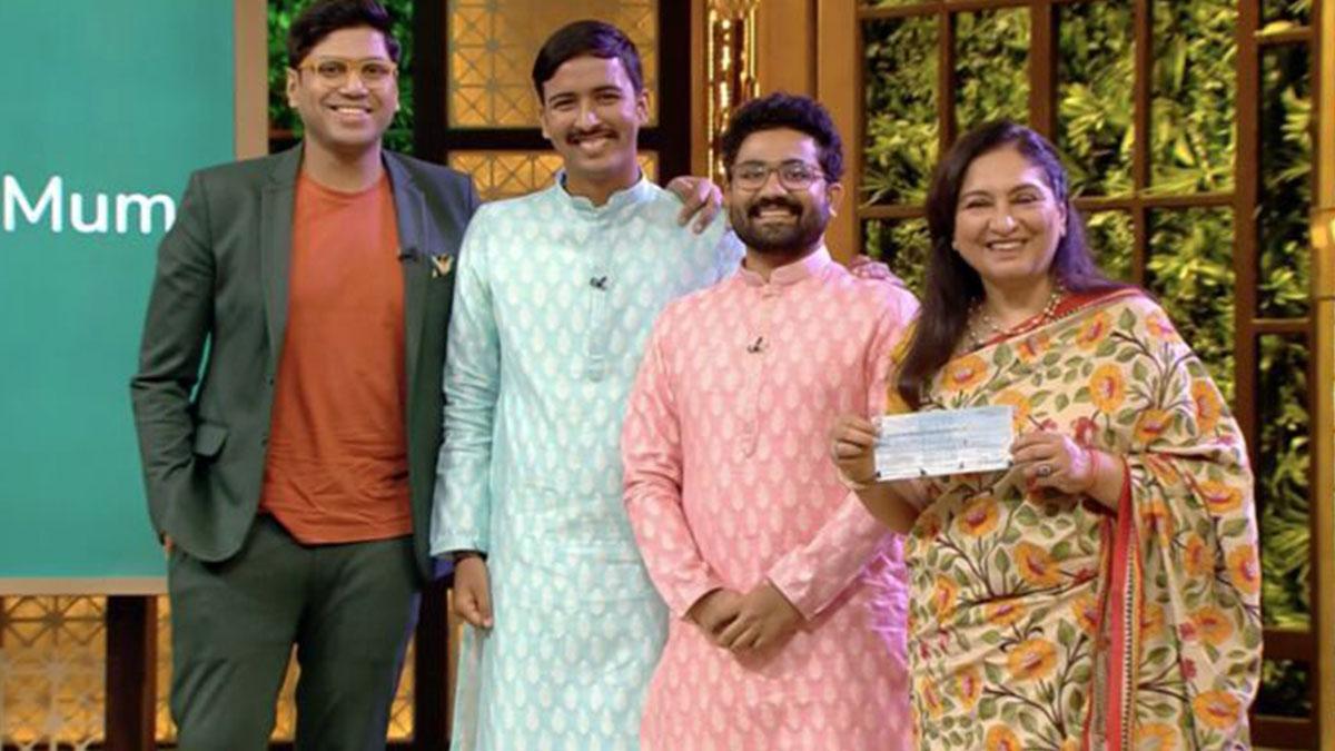 He has been flooded with a huge number of direct messages (DMs) He has been flooded with a huge number of direct messages (DMs)