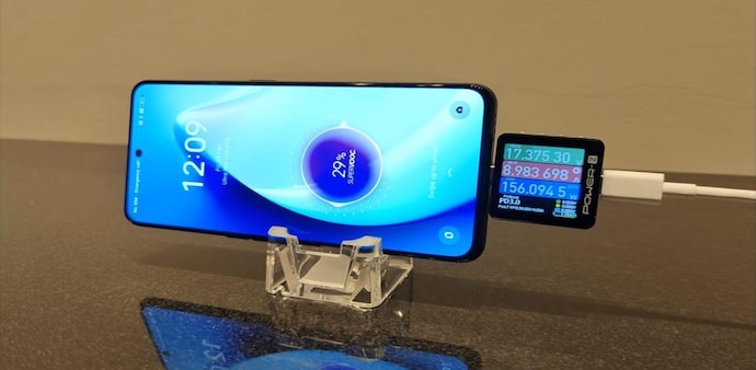 Fastest smartphone charger in the world Fastest smartphone charger in the world
