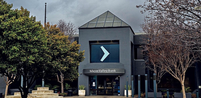 Silicon Valley Bank, the darling of the tech ecosystem, has collapsed, leading to chaos. What lies ahead? Silicon Valley Bank, the darling of the tech ecosystem, has collapsed, leading to chaos. What lies ahead?