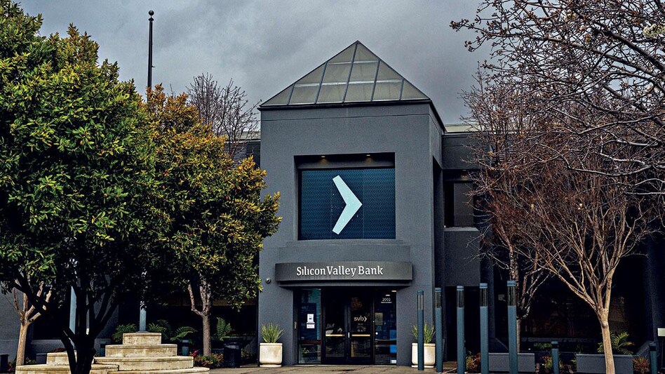 Silicon Valley Bank, the darling of the tech ecosystem, has collapsed, leading to chaos. What lies ahead? Silicon Valley Bank, the darling of the tech ecosystem, has collapsed, leading to chaos. What lies ahead?