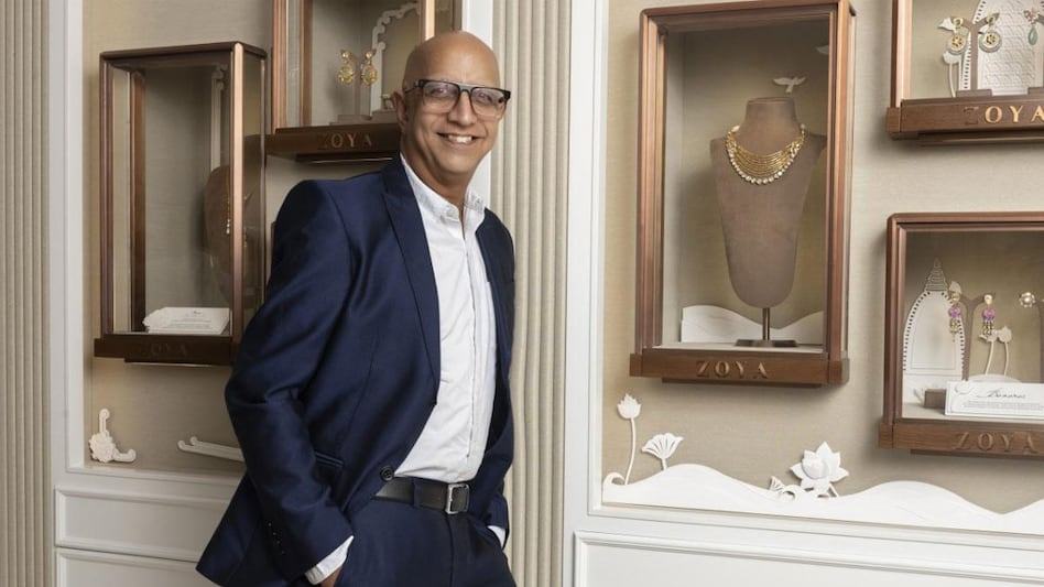 Zoya has standalone boutiques in Mumbai, Bengaluru, and Delhi, as well as seven galleries, or shop-in-shops, in existing Tanishq stores in cities such as Mumbai, Ahmedabad, Kolkata, Chennai, and Chandigarh Zoya has standalone boutiques in Mumbai, Bengaluru, and Delhi, as well as seven galleries, or shop-in-shops, in existing Tanishq stores in cities such as Mumbai, Ahmedabad, Kolkata, Chennai, and Chandigarh