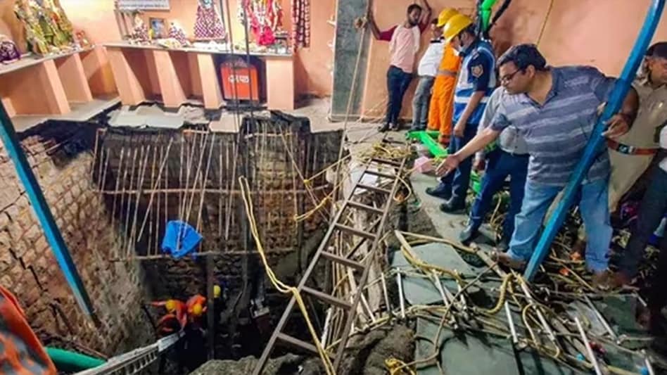 Madhya Pradesh CM Shivraj Singh Chouhan has announced a Rs 5 lakh ex gratia payment to the kin of the deceased while Rs 50,000 to the injured. Madhya Pradesh CM Shivraj Singh Chouhan has announced a Rs 5 lakh ex gratia payment to the kin of the deceased while Rs 50,000 to the injured.