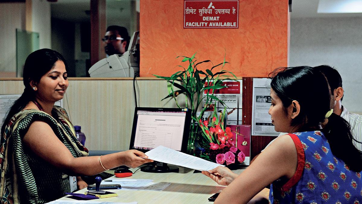 With Citi India’s high-end customers now finally part of the Axis Bank family, the challenge lies in extracting the maximum value from them With Citi India’s high-end customers now finally part of the Axis Bank family, the challenge lies in extracting the maximum value from them