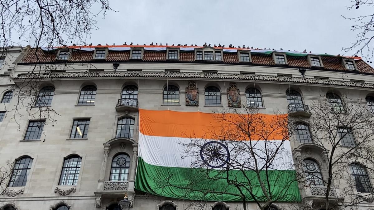 Giant Tricolour unfurled at the Indian mission in UK Giant Tricolour unfurled at the Indian mission in UK