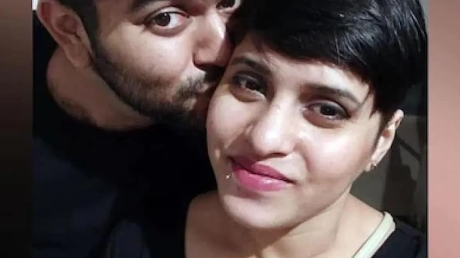 Poonawala, 28, is accused of sawing Walkar's body into 35 pieces and storing them in a 300-litre refrigerator at his home in Mehrauli for about three weeks before disposing them off Poonawala, 28, is accused of sawing Walkar's body into 35 pieces and storing them in a 300-litre refrigerator at his home in Mehrauli for about three weeks before disposing them off