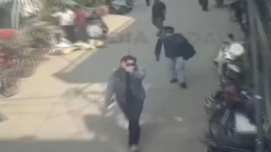 Amritpal Singh was recently seen wearing a shirt, pants, and jacket and walking on the streets of Patiala Amritpal Singh was recently seen wearing a shirt, pants, and jacket and walking on the streets of Patiala