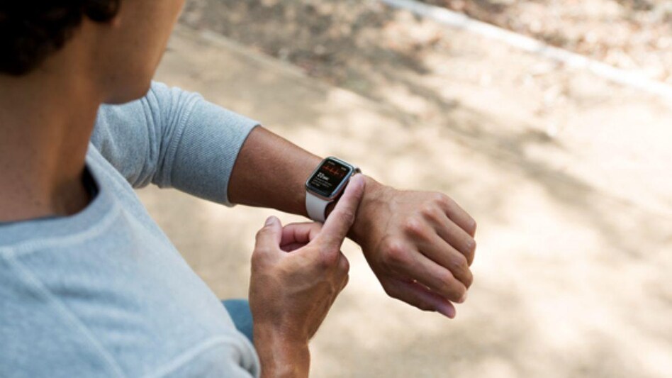 Apple Watch helps man detect undiagnosed heart condition by sending alerts for irregular heart rate Apple Watch helps man detect undiagnosed heart condition by sending alerts for irregular heart rate