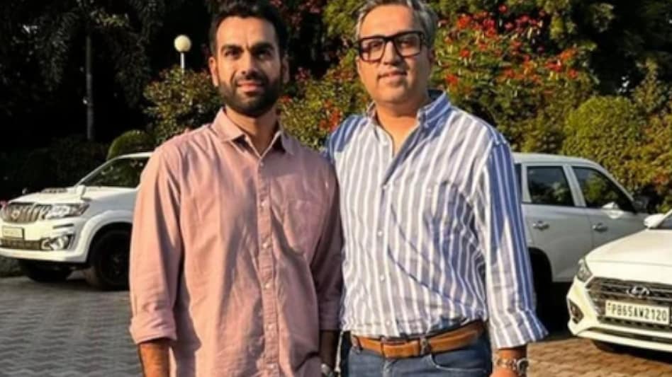 The tech entrepreneur shared that he wrote cold emails to all the top entrepreneurs of the country including Grover. The tech entrepreneur shared that he wrote cold emails to all the top entrepreneurs of the country including Grover.