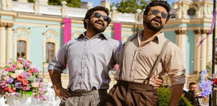 MM Keeravaani has given the music whereas Chandrabose has penned the lyrics for Naatu Naatu. MM Keeravaani has given the music whereas Chandrabose has penned the lyrics for Naatu Naatu.