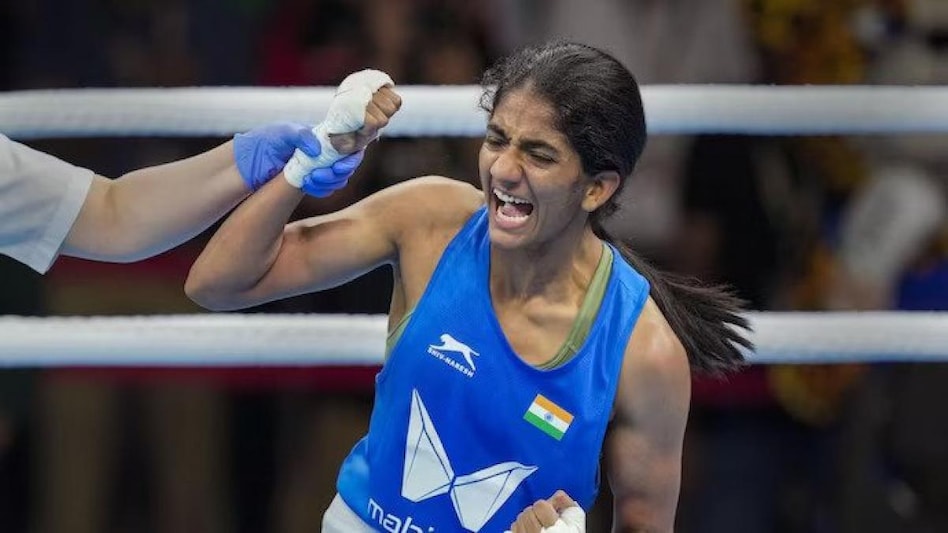 When Altansetseg attacked, the Indian southpaw countered her opponent with a right hooks. When Altansetseg attacked, the Indian southpaw countered her opponent with a right hooks.