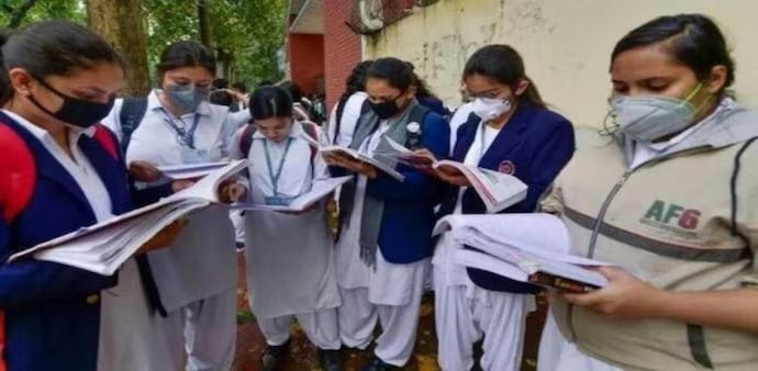 The BSEB matric board examinations happened between February 14 - February 22 in two shifts. The BSEB matric board examinations happened between February 14 - February 22 in two shifts.