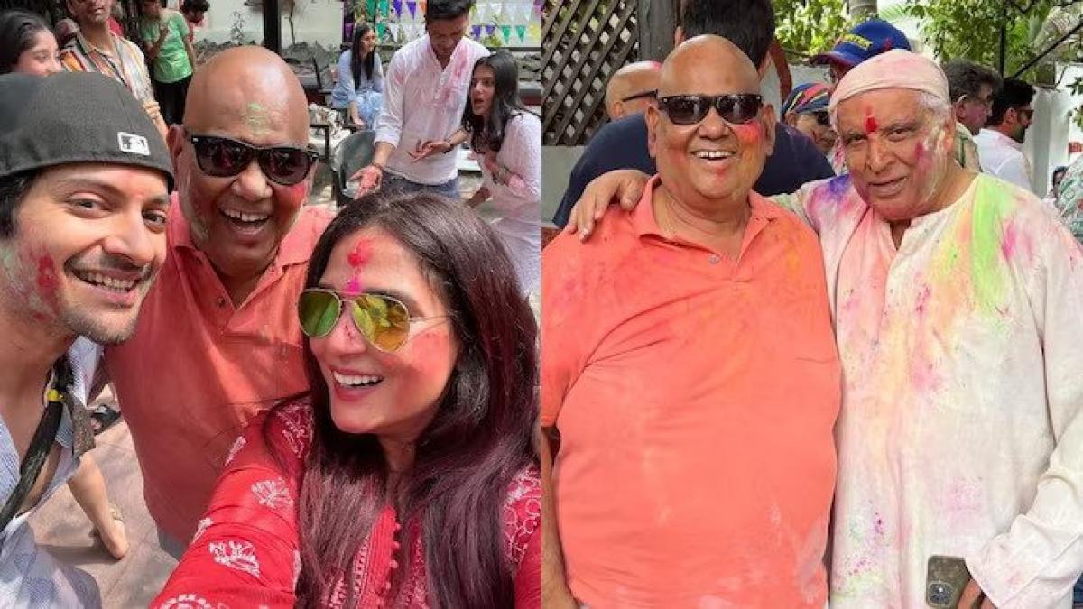 Satish Kaushik at Javed Akhtar's Holi party Satish Kaushik at Javed Akhtar's Holi party
