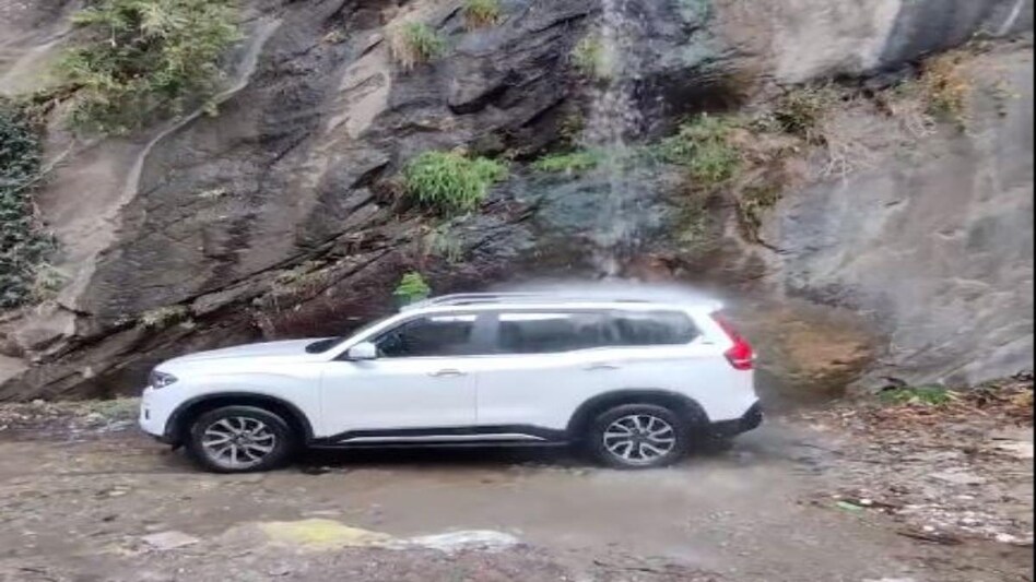 He closed the sunroof, but water leaked in through an overhead speaker, soaking the seats. He closed the sunroof, but water leaked in through an overhead speaker, soaking the seats.
