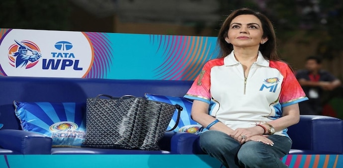 Ambani thanked the supporters who came out to see the game Ambani thanked the supporters who came out to see the game