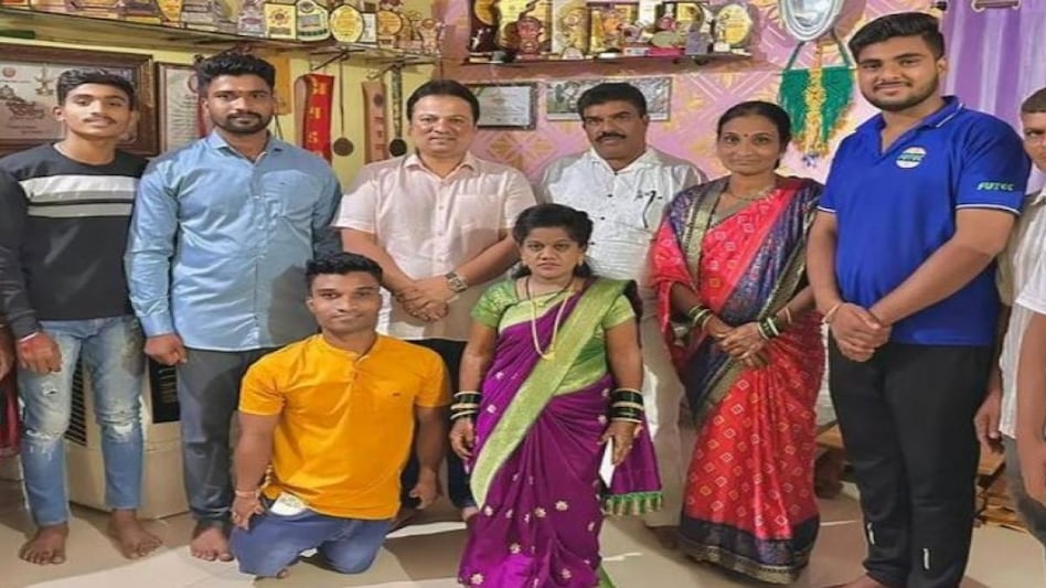 Mohite and his wedding party danced outside the venue to the song Main Hoon Don on his wedding day. Mohite and his wedding party danced outside the venue to the song Main Hoon Don on his wedding day.