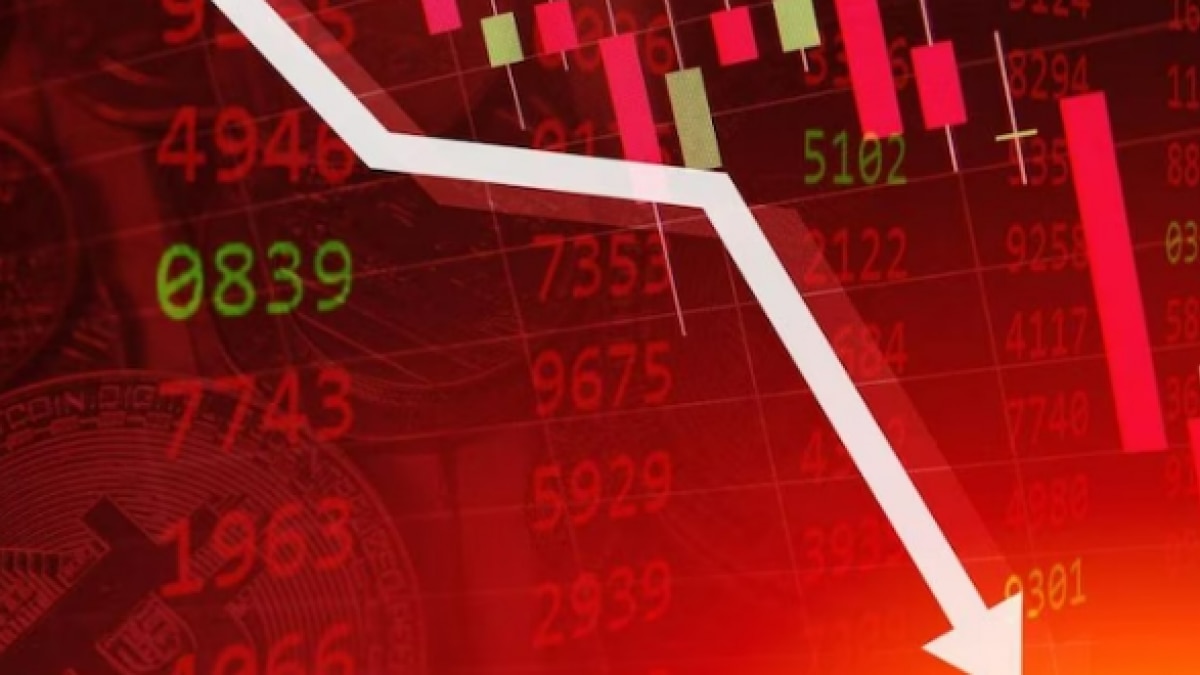 Adani Green Energy fell 1.4 per cent while Adani Total Gas and Adani dropped 2.71 per cent and 1.59 per cent, respectively. Cement stocks Ambuja Cements and ACC declined 1.07 per cent and 0.56 per cent, respectively. Adani Green Energy fell 1.4 per cent while Adani Total Gas and Adani dropped 2.71 per cent and 1.59 per cent, respectively. Cement stocks Ambuja Cements and ACC declined 1.07 per cent and 0.56 per cent, respectively.