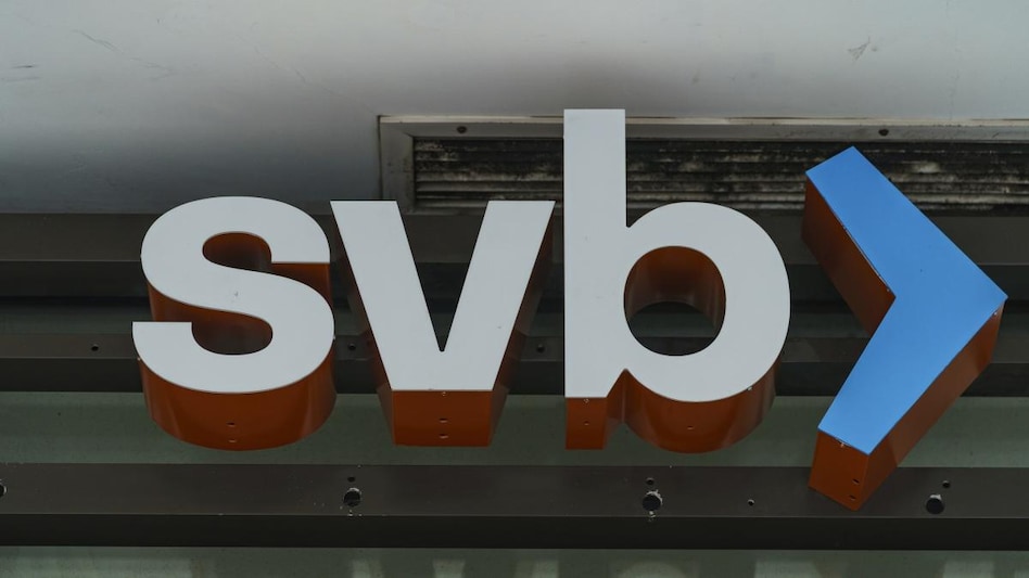 SVB Financial's court filings listed $19 billion in assets, $2.2 billion in cash and cash equivalents, and $3.4 billion in liabilities. SVB Financial's court filings listed $19 billion in assets, $2.2 billion in cash and cash equivalents, and $3.4 billion in liabilities.