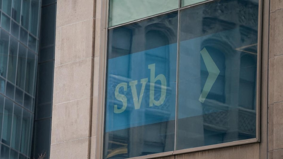Bank runs at Silicon Valley Bank, Silvergate Capital Corp and Signature Bank have deteriorated the operating environment, says Moody's Bank runs at Silicon Valley Bank, Silvergate Capital Corp and Signature Bank have deteriorated the operating environment, says Moody's