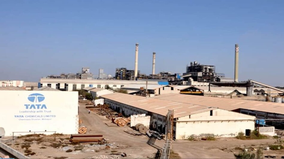 Tata Chemicals share price: The stock traded higher than the 5-day, 20- and 50-day moving averages but lower than the 100-day and 200-day moving averages Tata Chemicals share price: The stock traded higher than the 5-day, 20- and 50-day moving averages but lower than the 100-day and 200-day moving averages