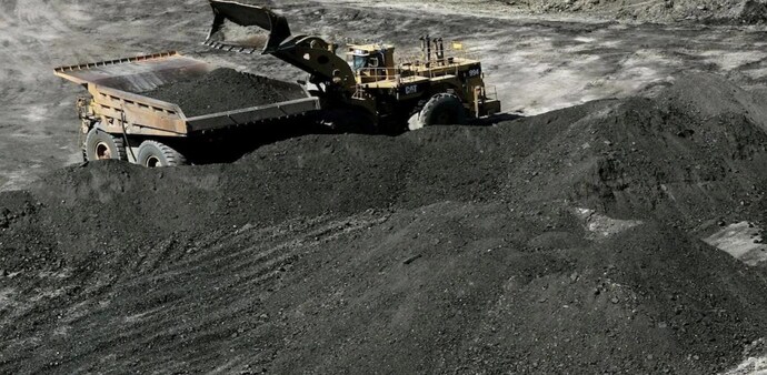 The agreement signing ceremony for 29 coal mines auctioned during the sixth tranche was also held today. The agreement signing ceremony for 29 coal mines auctioned during the sixth tranche was also held today.