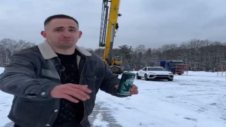 The car is priced at Rs 3.15 crore (ex-showroom). The car is priced at Rs 3.15 crore (ex-showroom).