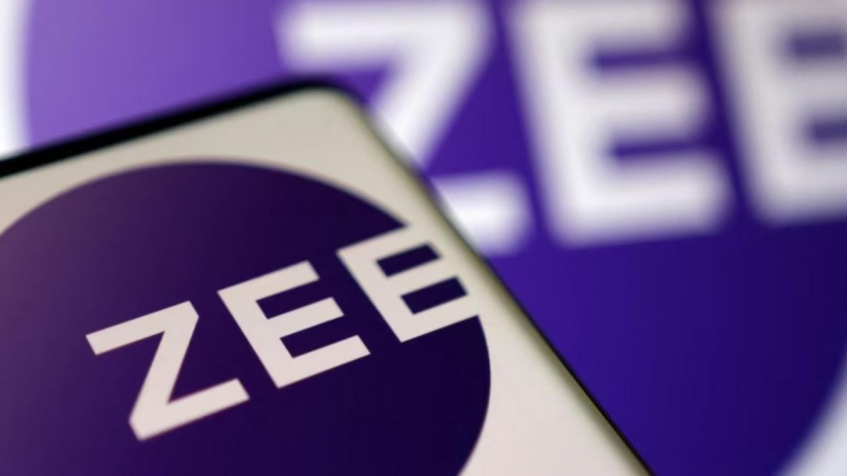 At 1345 hours on Thursday, Zee Entertainment's shares on BSE were trading 7.5% higher at Rs 203.7 apiece At 1345 hours on Thursday, Zee Entertainment's shares on BSE were trading 7.5% higher at Rs 203.7 apiece