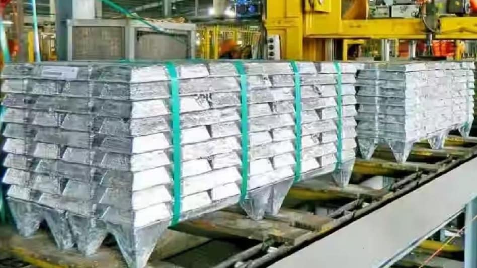 Hindustan Zinc announces fourth interim dividend of Rs 26 per share for FY23 at outgo of Rs 10,986 cr Hindustan Zinc announces fourth interim dividend of Rs 26 per share for FY23 at outgo of Rs 10,986 cr