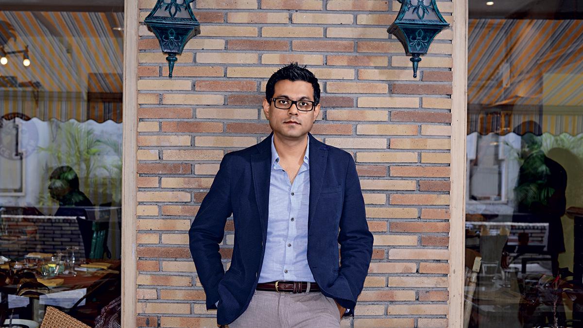 Dheeraj Sinha is CEO & CSO, South Asia, Leo Burnett; Chairman, BBH India Dheeraj Sinha is CEO & CSO, South Asia, Leo Burnett; Chairman, BBH India