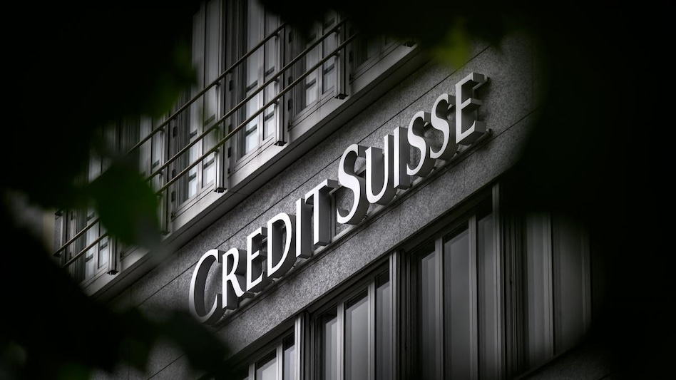 UBS may cut up to a third of jobs after Credit Suisse takeover, Tages-Anzeiger reports UBS may cut up to a third of jobs after Credit Suisse takeover, Tages-Anzeiger reports