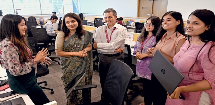 Rajkamal Vempati, Head of Human Resources, Axis Bank (second from left) Rajkamal Vempati, Head of Human Resources, Axis Bank (second from left)