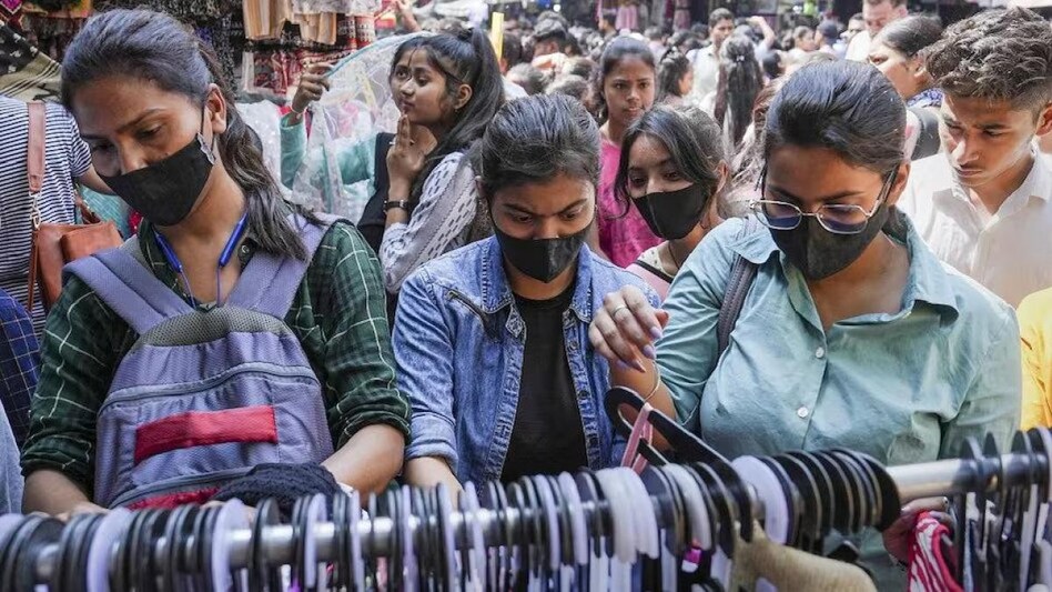 Saturday saw an increase in the number of cases from Friday by 150 new infections making the total number of COVID cases in India stand at 4,47,51,259 Saturday saw an increase in the number of cases from Friday by 150 new infections making the total number of COVID cases in India stand at 4,47,51,259