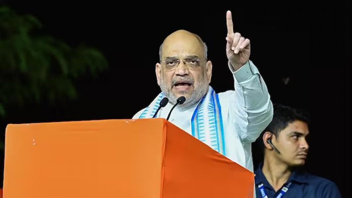 Karnataka polls: FIR lodged against Amit Shah over 'riots if Congress comes to power' remark