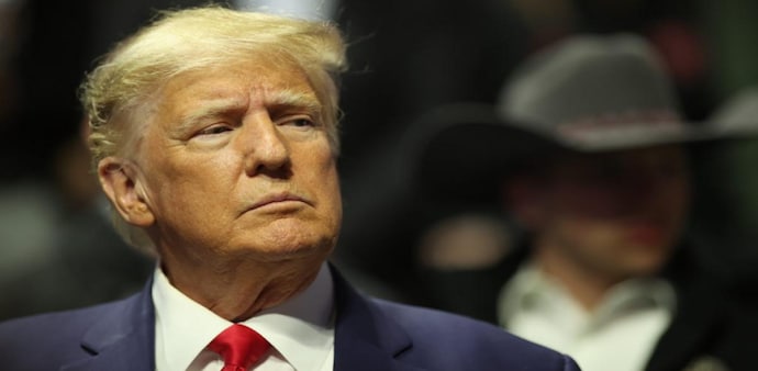 Trump arrives in New York for surrender, opposes TV court coverage Trump arrives in New York for surrender, opposes TV court coverage