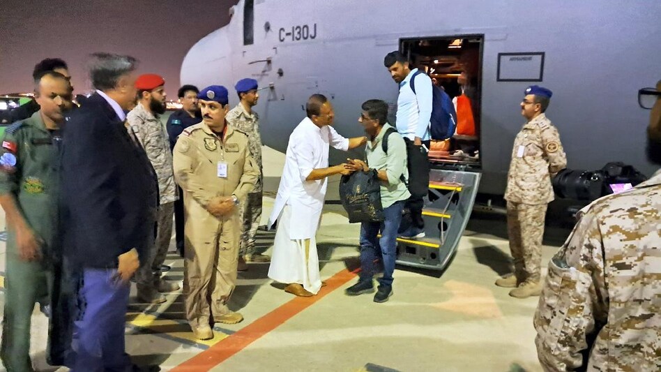 The aircraft is likely to leave in the evening from Hindon air base and return with Indians from Jeddah on Thursday morning to Mumbai The aircraft is likely to leave in the evening from Hindon air base and return with Indians from Jeddah on Thursday morning to Mumbai