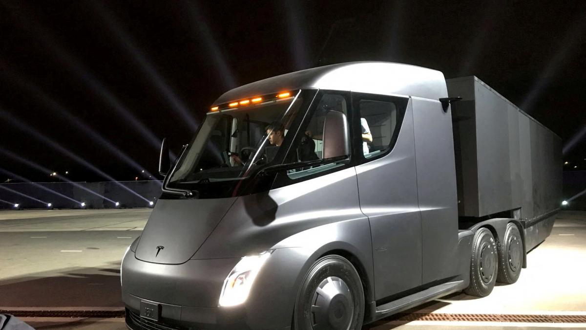 Tesla to use iron-based batteries in Semi electric trucks and affordable electric car Tesla to use iron-based batteries in Semi electric trucks and affordable electric car