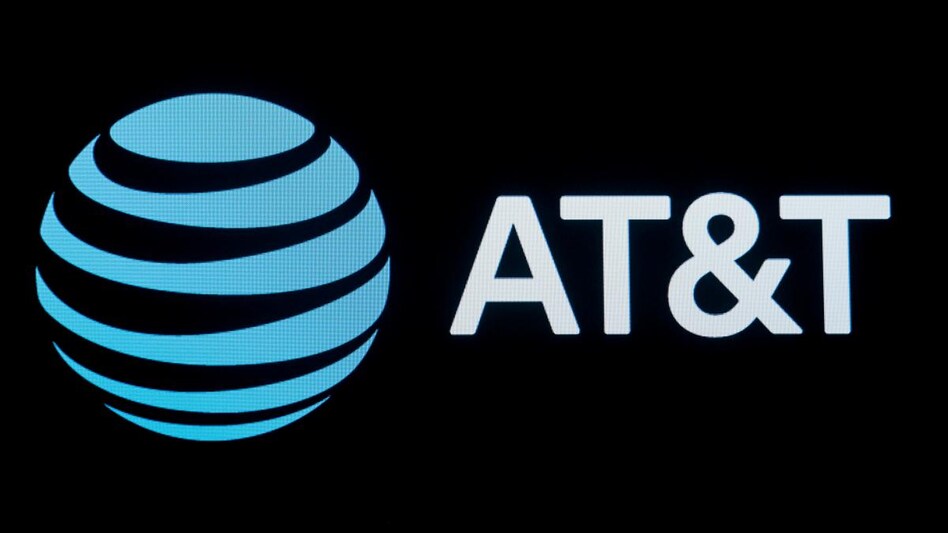AT&T's dismal cash flow sparks selloff in telecoms sector (Photo: Reuters) AT&T's dismal cash flow sparks selloff in telecoms sector (Photo: Reuters)