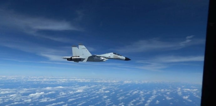 Japan says Chinese carrier conducted air operations close to its islands (Photo: Reuters) Japan says Chinese carrier conducted air operations close to its islands (Photo: Reuters)