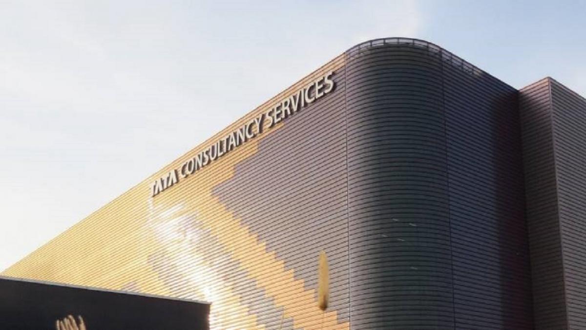 TCS price target: Motilal Oswal Securities has maintained its positive stance on TCS. It has a target price of Rs 3,860 on the stock. TCS price target: Motilal Oswal Securities has maintained its positive stance on TCS. It has a target price of Rs 3,860 on the stock.