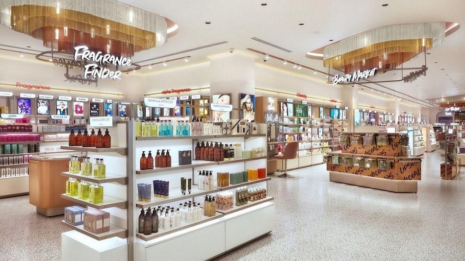 Reliance Retail opens Tira Reliance Retail opens Tira