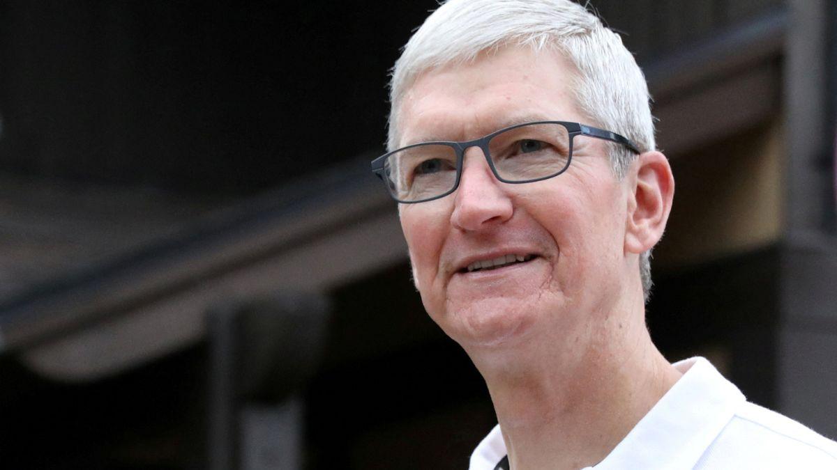 Apple CEO Tim Cook might meet PM Narendra Modi on April 19 Apple CEO Tim Cook might meet PM Narendra Modi on April 19