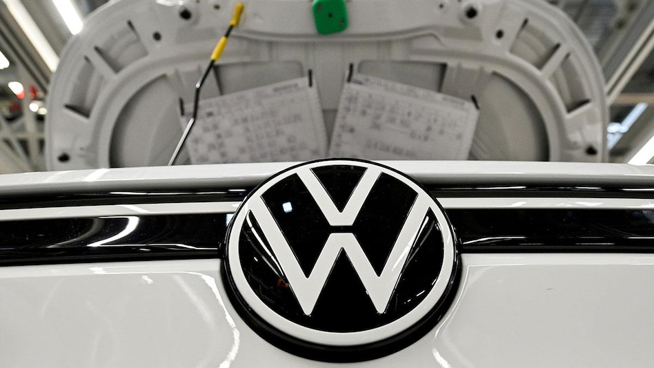 Volkswagen to release its first EV in 2014 Volkswagen to release its first EV in 2014