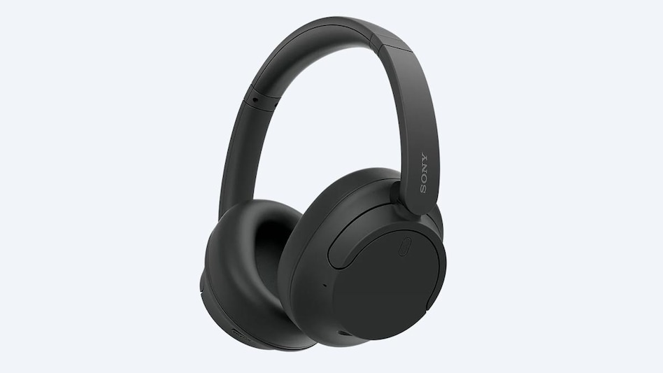 While Sony seems to have traded some add-one to keep the cost low, best thing is that sound and noise cancellation hasn’t been compromises While Sony seems to have traded some add-one to keep the cost low, best thing is that sound and noise cancellation hasn’t been compromises