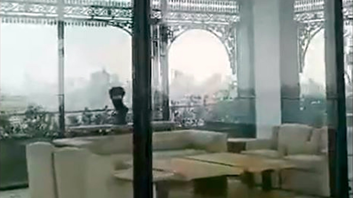 The video showed an amazing view of the terrace and it has garnered huge eyeballs on the microblogging platform. The video showed an amazing view of the terrace and it has garnered huge eyeballs on the microblogging platform.