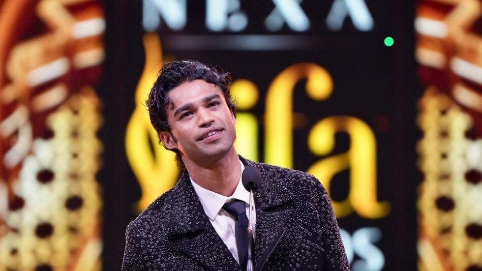 Irrfan Khan's son Babil wins Best Debut Actor award for 'Qala (Pic: IIFA Twitter) Irrfan Khan's son Babil wins Best Debut Actor award for 'Qala (Pic: IIFA Twitter)