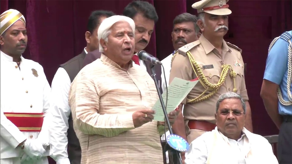 Governor Thaawarchand Gehlot administered the oath of office to the legislators at the Glass House in Raj Bhavan in Bengaluru. Governor Thaawarchand Gehlot administered the oath of office to the legislators at the Glass House in Raj Bhavan in Bengaluru.